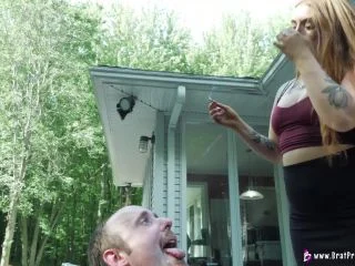 RILEY – HEAD IN TABLE HUMAN ASHTRAY screenshot 7